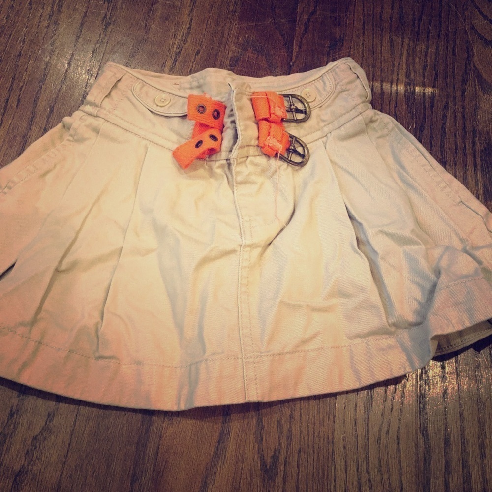 Size 5 Ralph Lauren khaki pleated skirt with orange belt with pockets 🌟⭐️💥